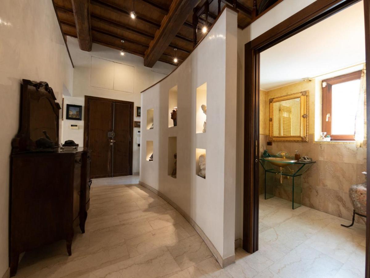 רומא The Best Rent - Apartment With A View On Altare Della Patria מראה חיצוני תמונה